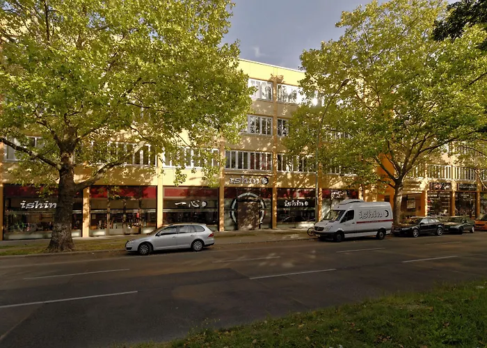 Ferienvermietung: Youth Apartments - Ku'Damm